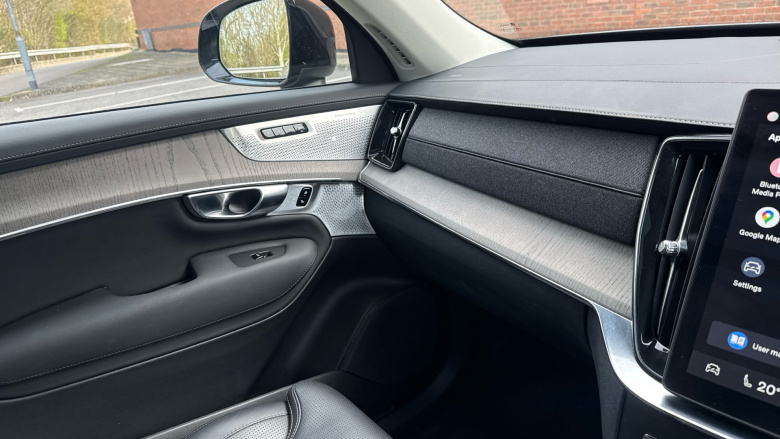 Volvo XC90 2.0 B5P Ultra Dark 5dr AWD Geartronic Petrol Estate